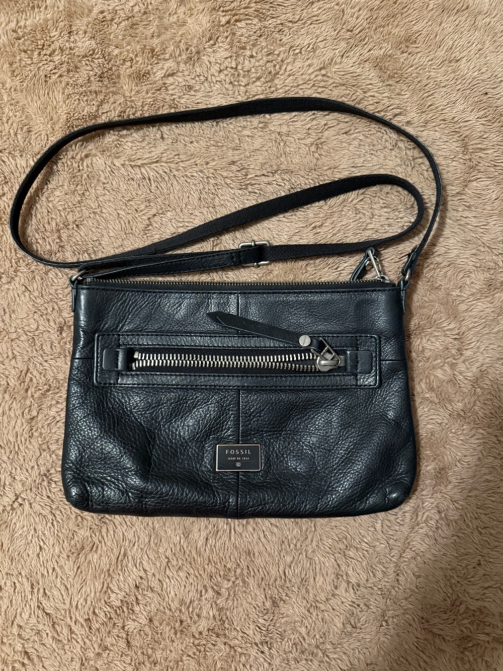 Fossil Black Leather Messenger Crossbody with Front Zip Pocket